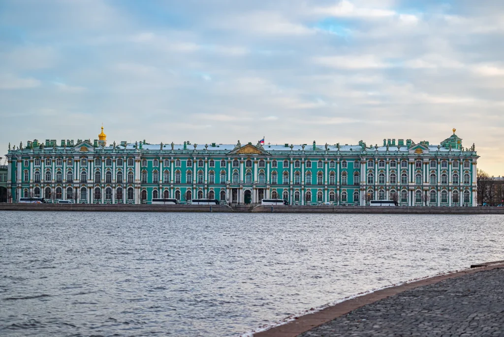 The Hermitage Museum: A world-renowned art collection in St. Petersburg